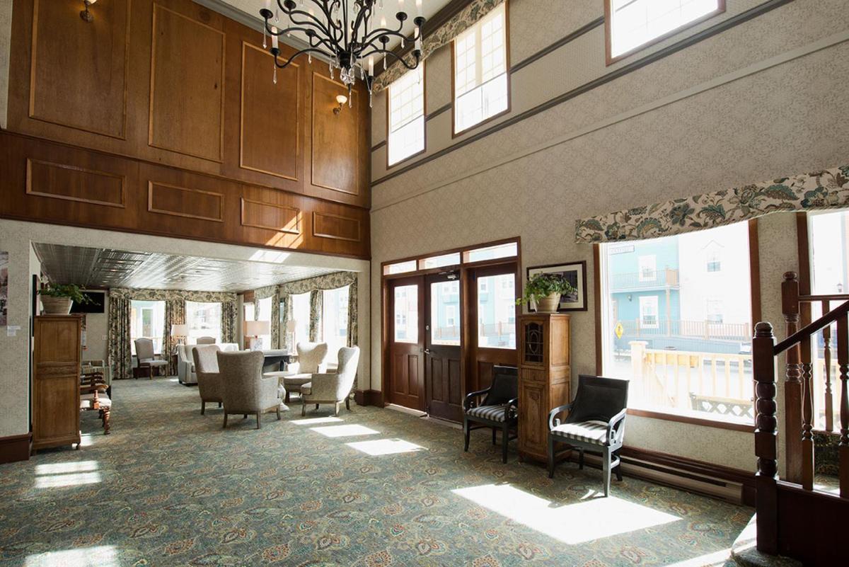 Holland America Dawson City Inn Exteriör bild