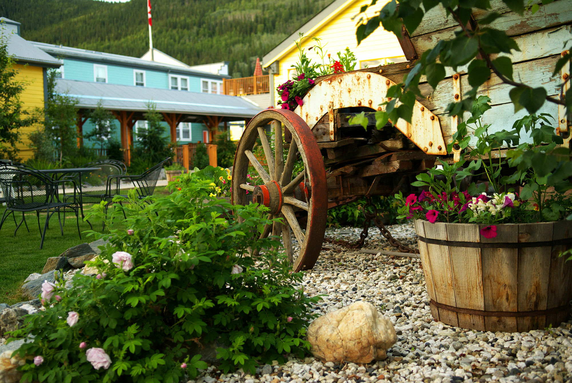 Holland America Dawson City Inn Exteriör bild